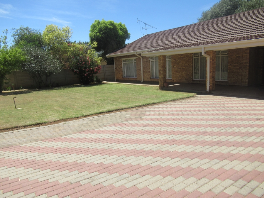 3 Bedroom Property for Sale in Riebeeckstad Free State